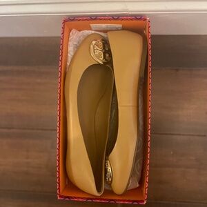*New* Tory Burch Camel/Beige Ballet Flats Sz 7.5